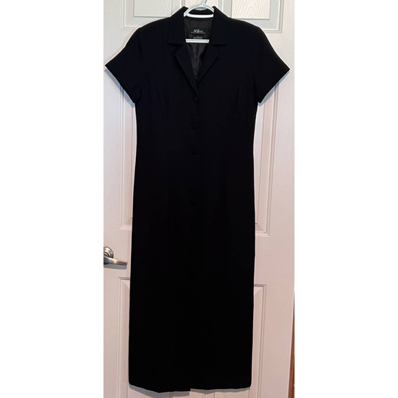 Elegant Black Maxi Dress - Picture 1 of 4